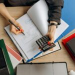 Detailed guide on estimating project costs with effective methods and strategies for successful project budgeting.